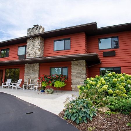 Open Hearth Lodge Систър Бей Екстериор снимка