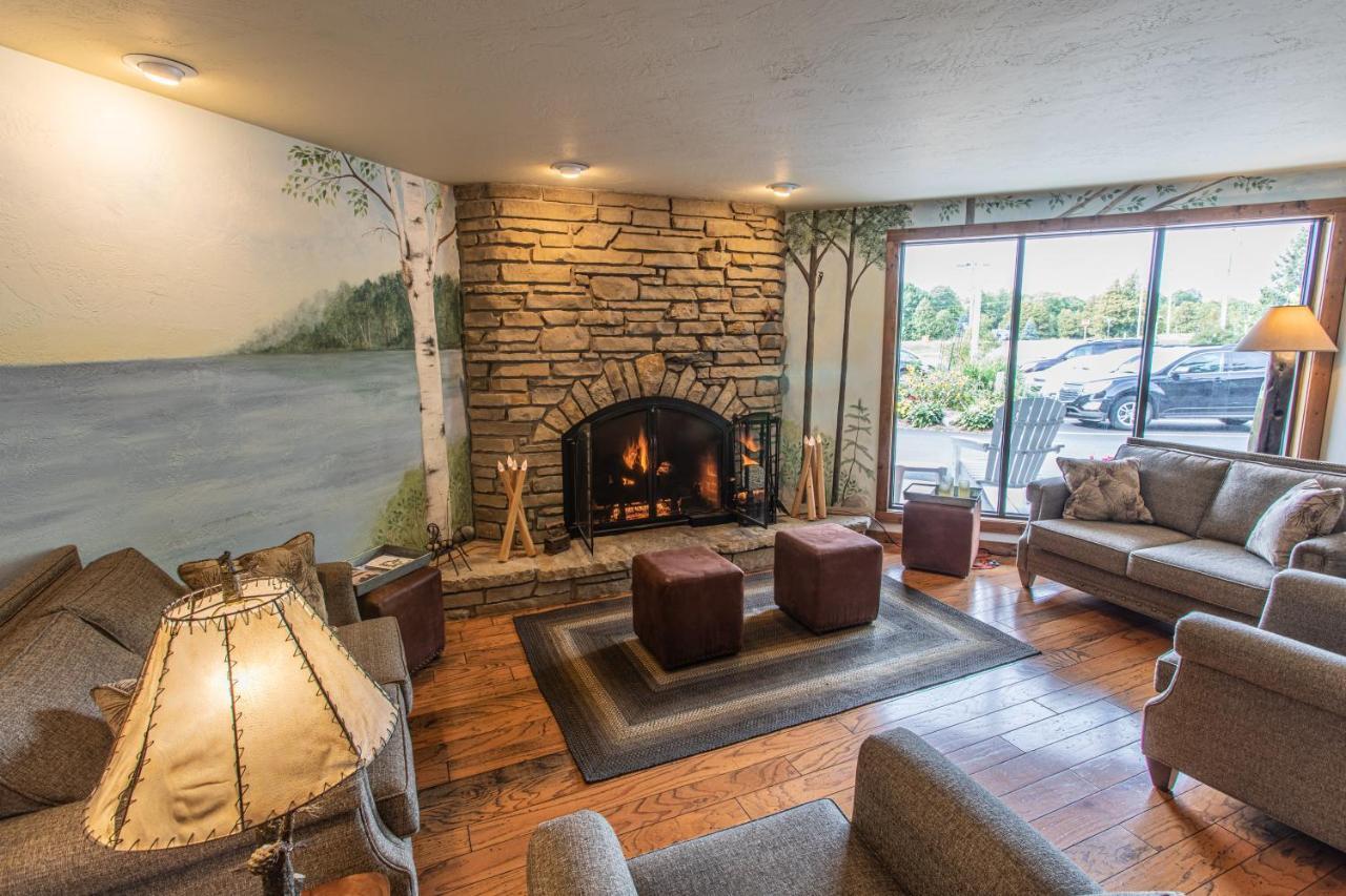 Open Hearth Lodge Систър Бей Екстериор снимка