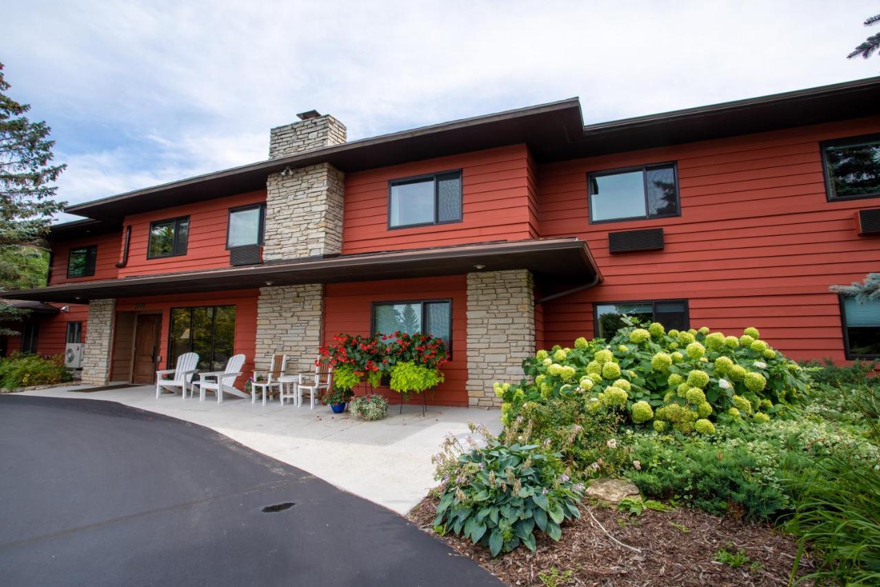 Open Hearth Lodge Систър Бей Екстериор снимка