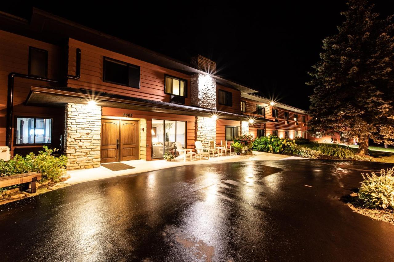 Open Hearth Lodge Систър Бей Екстериор снимка